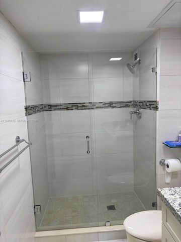 18081 Biscayne Blvd 702, Aventura, FL 33160