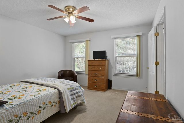 2492 Redoubt Ave, Pensacola, FL 32507