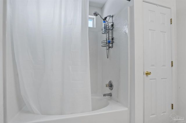 2492 Redoubt Ave, Pensacola, FL 32507