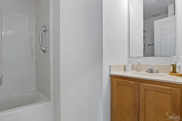 2492 Redoubt Ave, Pensacola, FL 32507