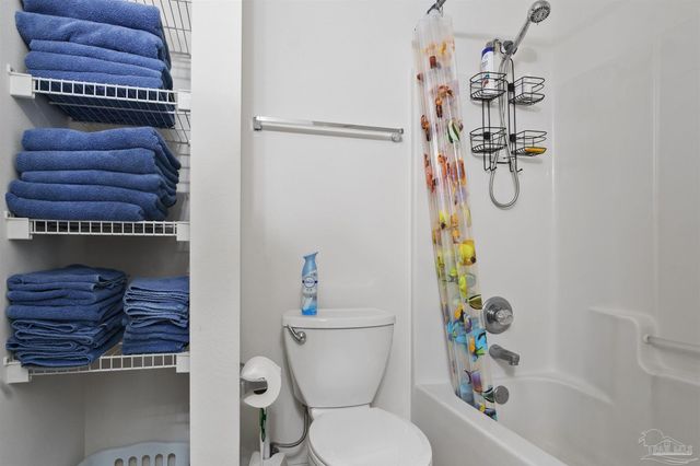 2492 Redoubt Ave, Pensacola, FL 32507