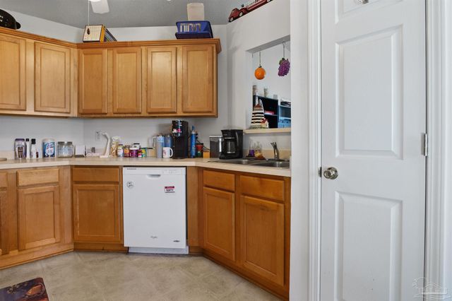 2492 Redoubt Ave, Pensacola, FL 32507