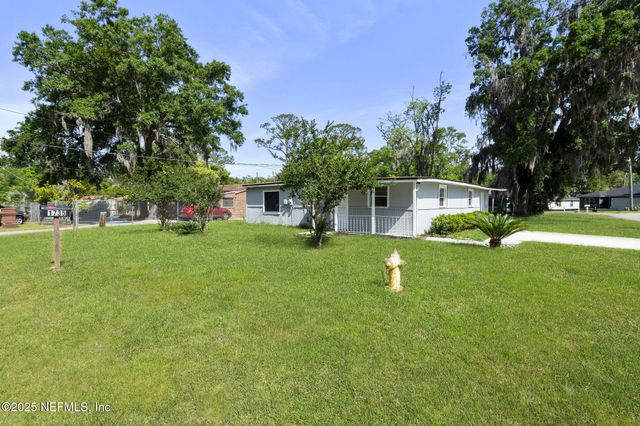 1735 BROOKER Road, Jacksonville, FL 32207