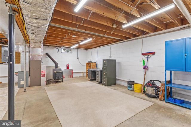 5691 ALUM SPRINGS RD, Edinburg, VA 22824