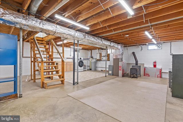 5691 ALUM SPRINGS RD, Edinburg, VA 22824