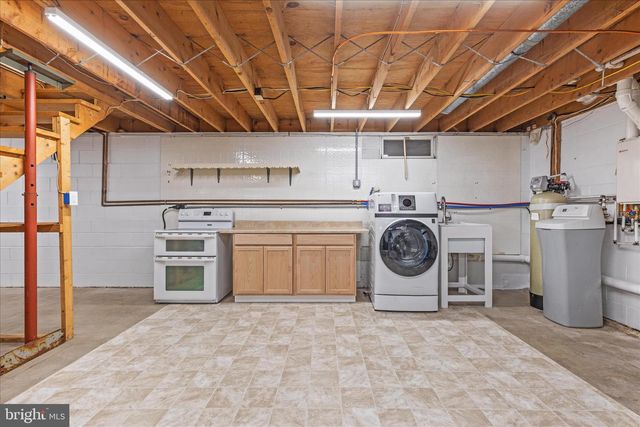 5691 ALUM SPRINGS RD, Edinburg, VA 22824