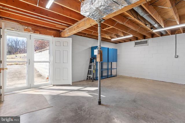 5691 ALUM SPRINGS RD, Edinburg, VA 22824