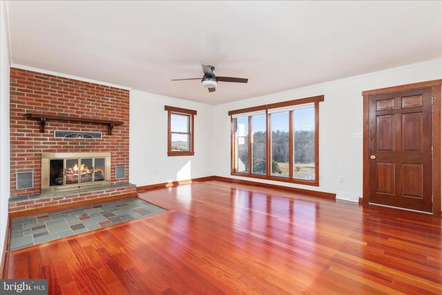 5691 ALUM SPRINGS RD, Edinburg, VA 22824