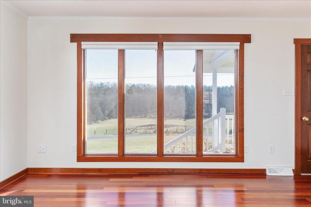 5691 ALUM SPRINGS RD, Edinburg, VA 22824