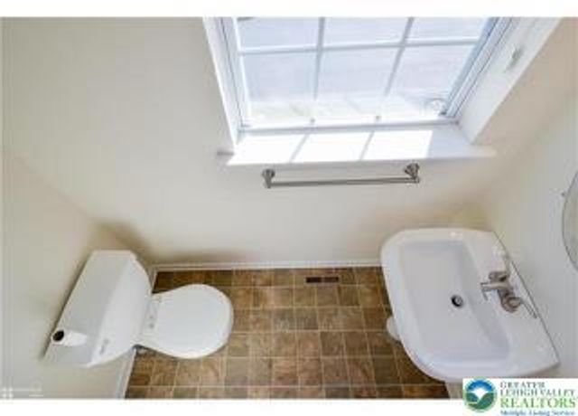 7550 Pioneer Drive, Lower Macungie Twp, PA 18062