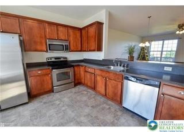 7550 Pioneer Drive, Lower Macungie Twp, PA 18062