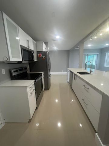 2396 SW 13th Avenue, Boynton Beach, FL 33426
