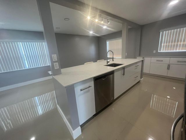 2396 SW 13th Avenue, Boynton Beach, FL 33426