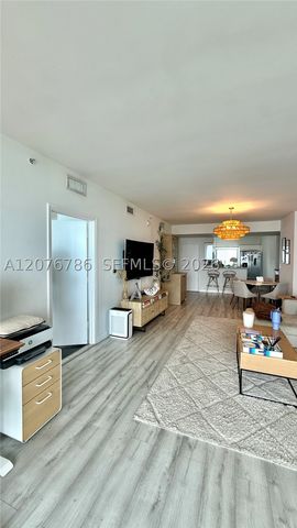 601 NE 36th St 3309, Miami, FL 33137