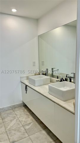 601 NE 36th St 3309, Miami, FL 33137