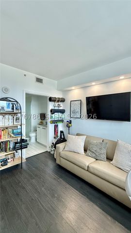 601 NE 36th St 3309, Miami, FL 33137
