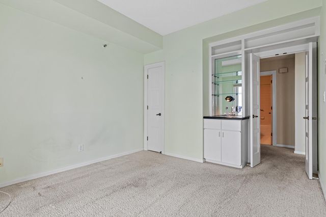 1235 Yale Place 808, Minneapolis, MN 55403