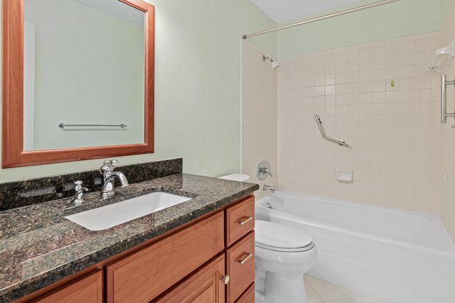 1235 Yale Place 808, Minneapolis, MN 55403