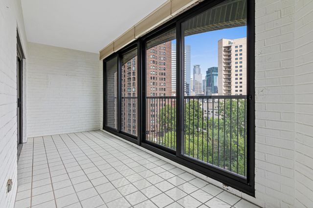 1235 Yale Place 808, Minneapolis, MN 55403