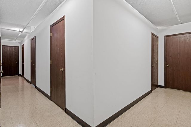 1235 Yale Place 808, Minneapolis, MN 55403