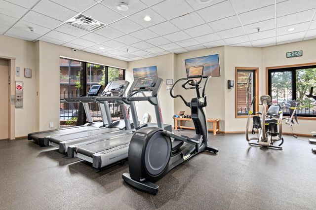 1235 Yale Place 808, Minneapolis, MN 55403