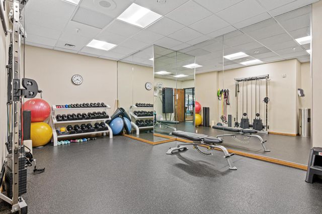 1235 Yale Place 808, Minneapolis, MN 55403