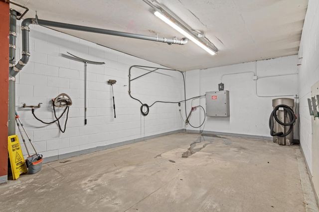 1235 Yale Place 808, Minneapolis, MN 55403