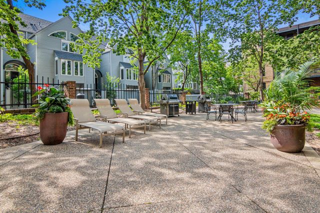 1235 Yale Place 808, Minneapolis, MN 55403