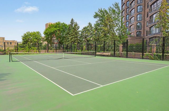 1235 Yale Place 808, Minneapolis, MN 55403