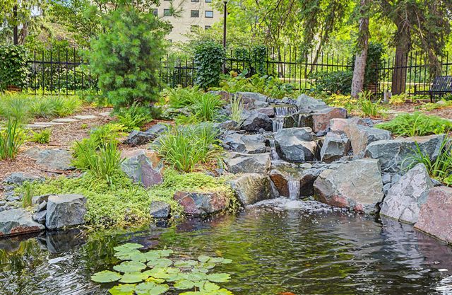 1235 Yale Place 808, Minneapolis, MN 55403