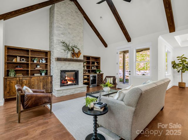 85 Adger Drive, Hendersonville, NC 28739