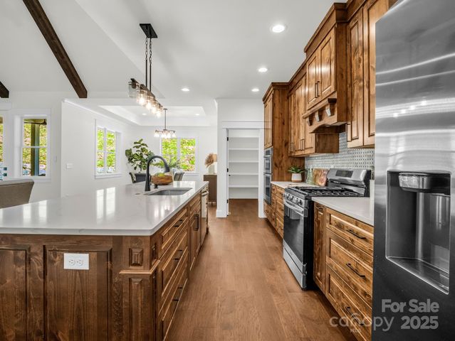 85 Adger Drive, Hendersonville, NC 28739