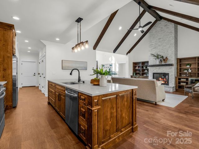 85 Adger Drive, Hendersonville, NC 28739