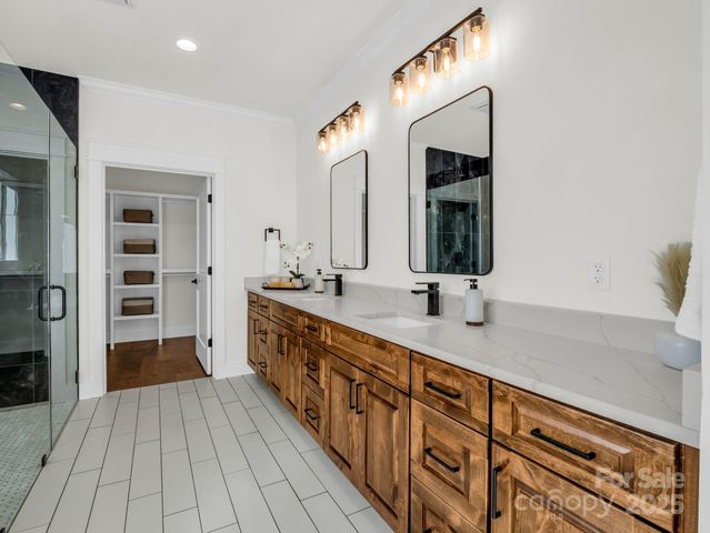 85 Adger Drive, Hendersonville, NC 28739