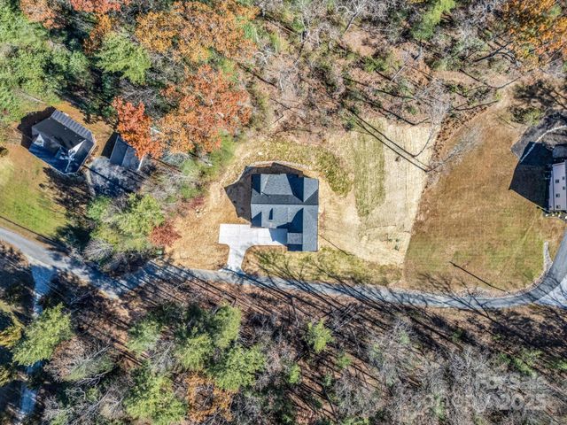85 Adger Drive, Hendersonville, NC 28739