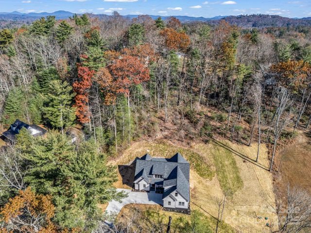 85 Adger Drive, Hendersonville, NC 28739