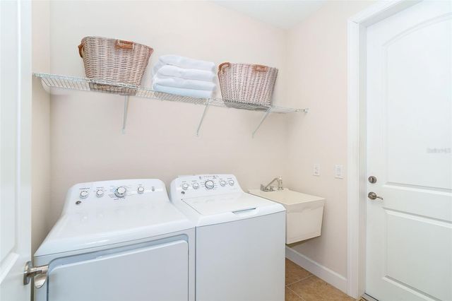 2090 PIAVE LANE, Venice, FL 34292