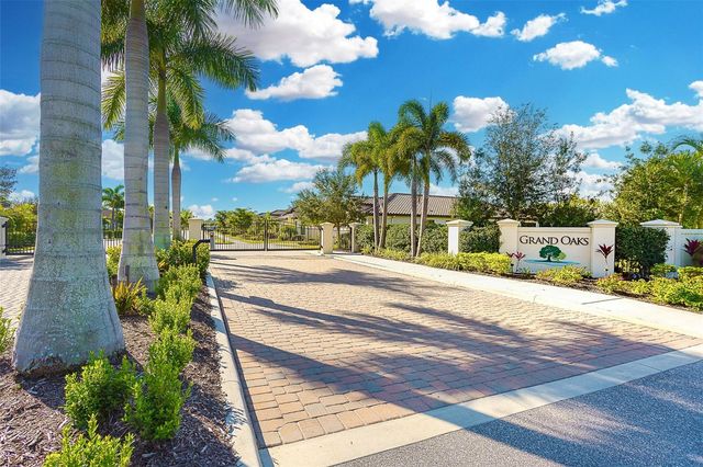 2090 PIAVE LANE, Venice, FL 34292