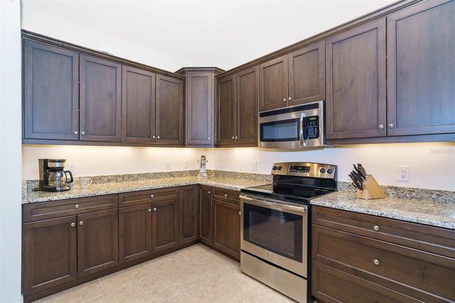 2090 PIAVE LANE, Venice, FL 34292