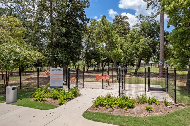 545 Cedar Harbor Court, Conroe, TX 77304