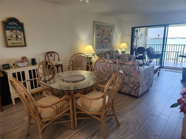 6287 BAHIA DEL MAR CIRCLE 311, St Petersburg, FL 33715