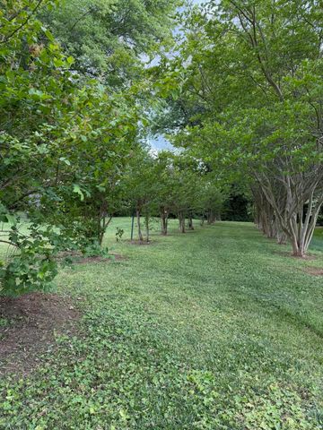 130 Cherokee Circle, Benton, TN 37307