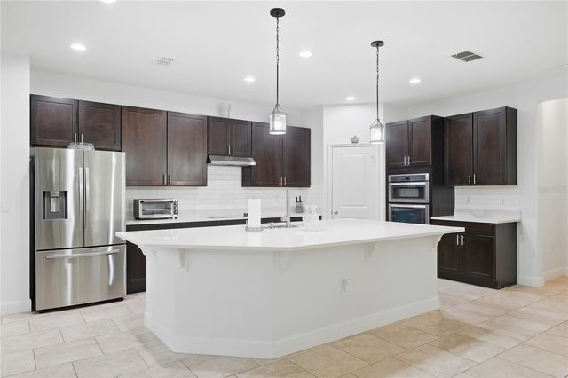 2301 AVELLINO AVENUE, St Cloud, FL 34771