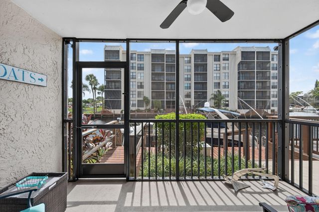 8 Royal Palm Way 104, Boca Raton, FL 33432