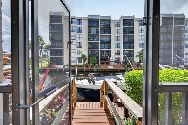 8 Royal Palm Way 104, Boca Raton, FL 33432