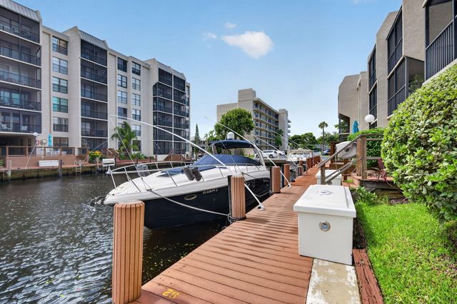 8 Royal Palm Way 104, Boca Raton, FL 33432