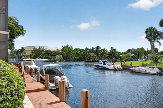 8 Royal Palm Way 104, Boca Raton, FL 33432