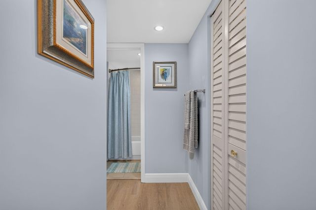 8 Royal Palm Way 104, Boca Raton, FL 33432