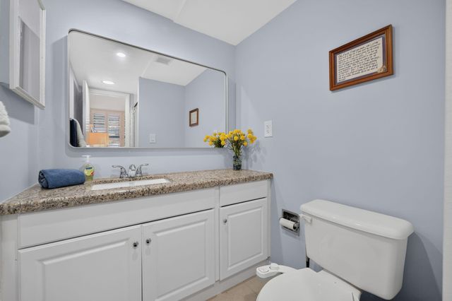 8 Royal Palm Way 104, Boca Raton, FL 33432