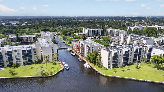 8 Royal Palm Way 104, Boca Raton, FL 33432